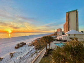 Pelican Walk 307